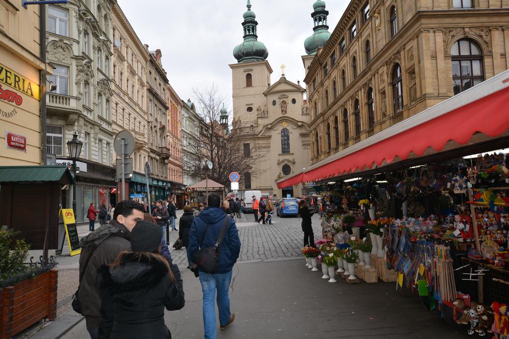 Historic Centre Apartments VI Praag Buitenkant foto